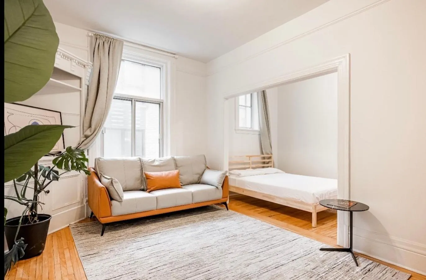 Chic Haven Downtown Mtl Apartment Montreal