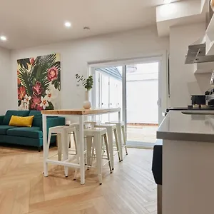 Appartement Spacious 2 Bedroom In Le Plateau By Denstays, Montréal